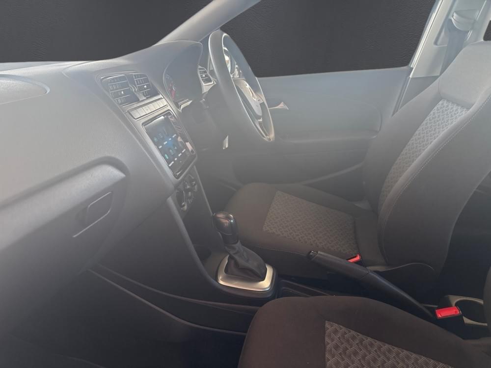 Volkswagen Polo Vivo Hatch 1.6 Life Tipt