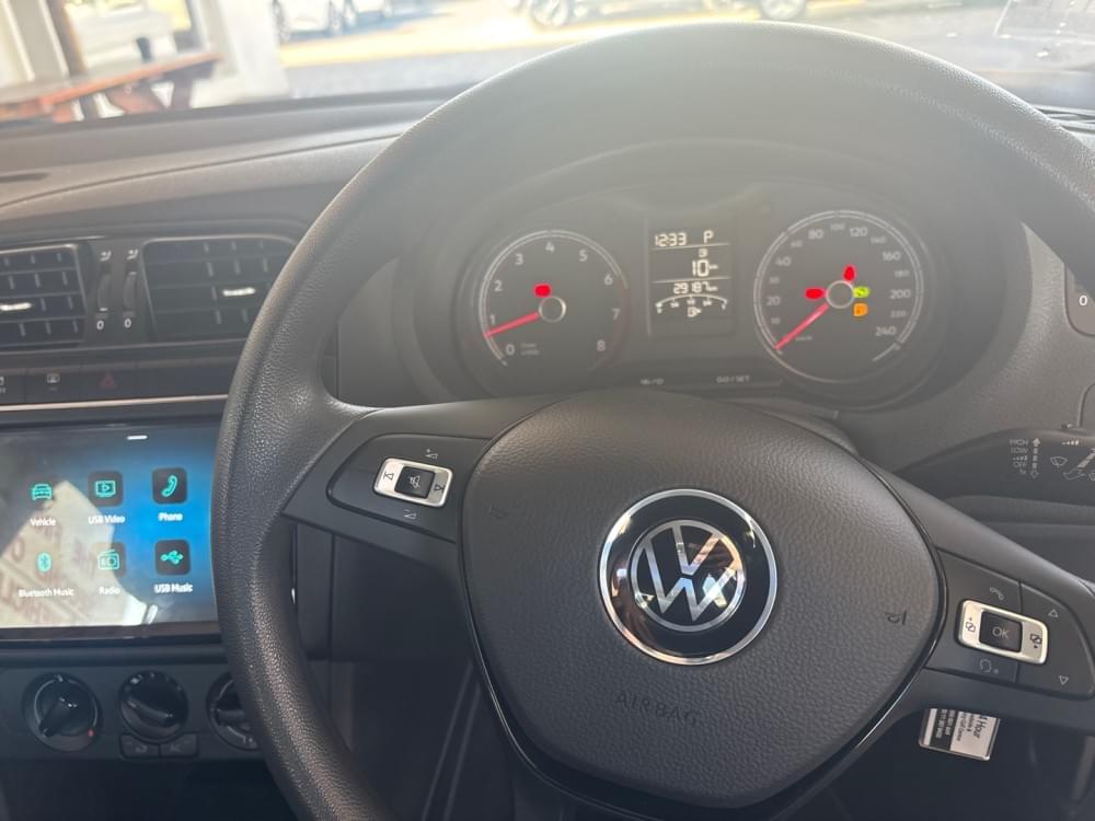 Volkswagen Polo Vivo Hatch 1.6 Life Tipt