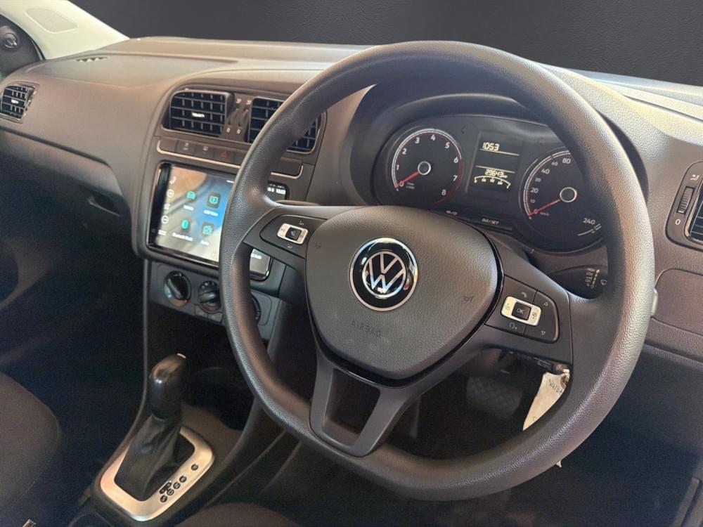 Volkswagen Polo Vivo Hatch 1.6 Life Tipt