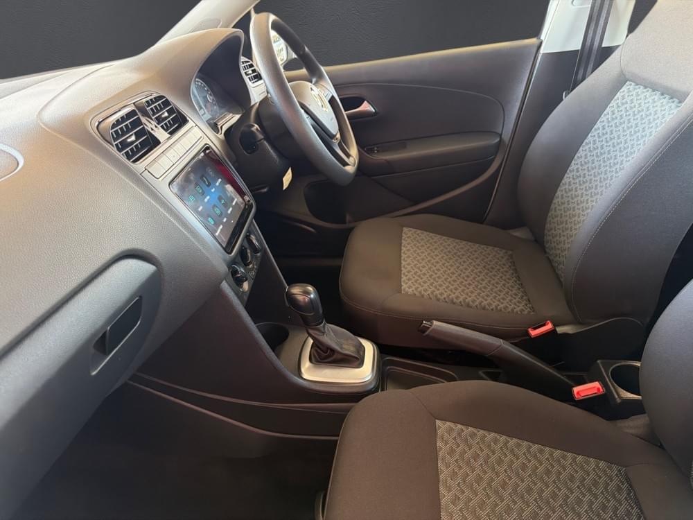 Volkswagen Polo Vivo Hatch 1.6 Life Tipt