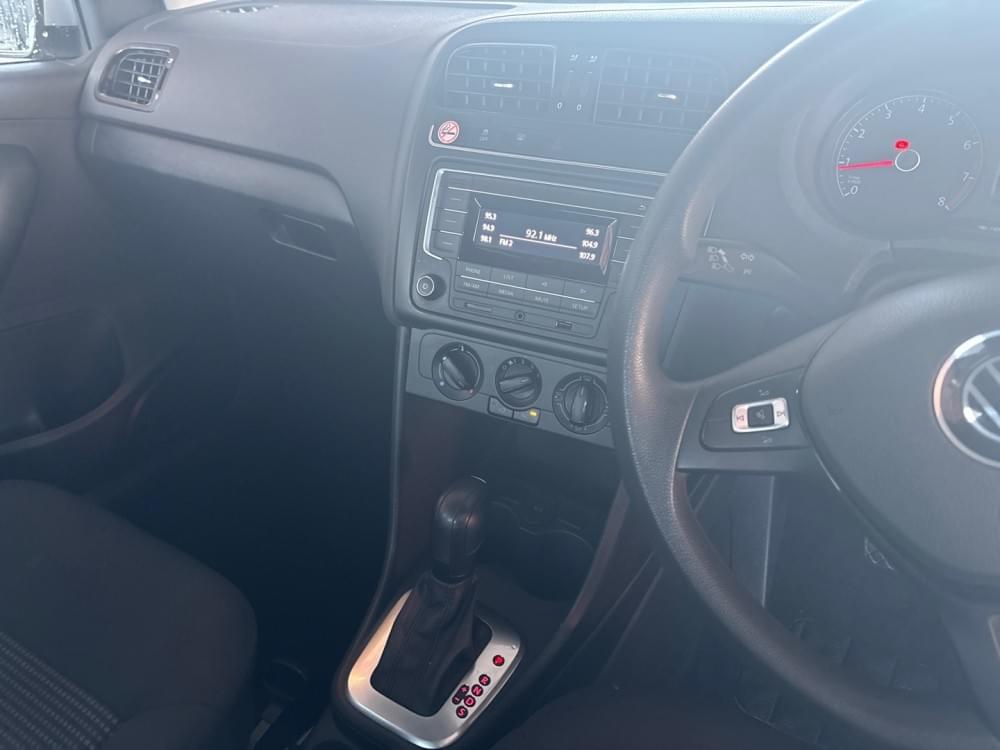 Volkswagen Polo Vivo Hatch 1.6 Comfortline Tiptronic