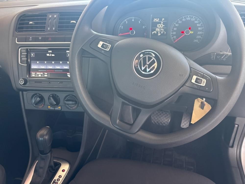 Volkswagen Polo Vivo Hatch 1.6 Comfortline Tiptronic