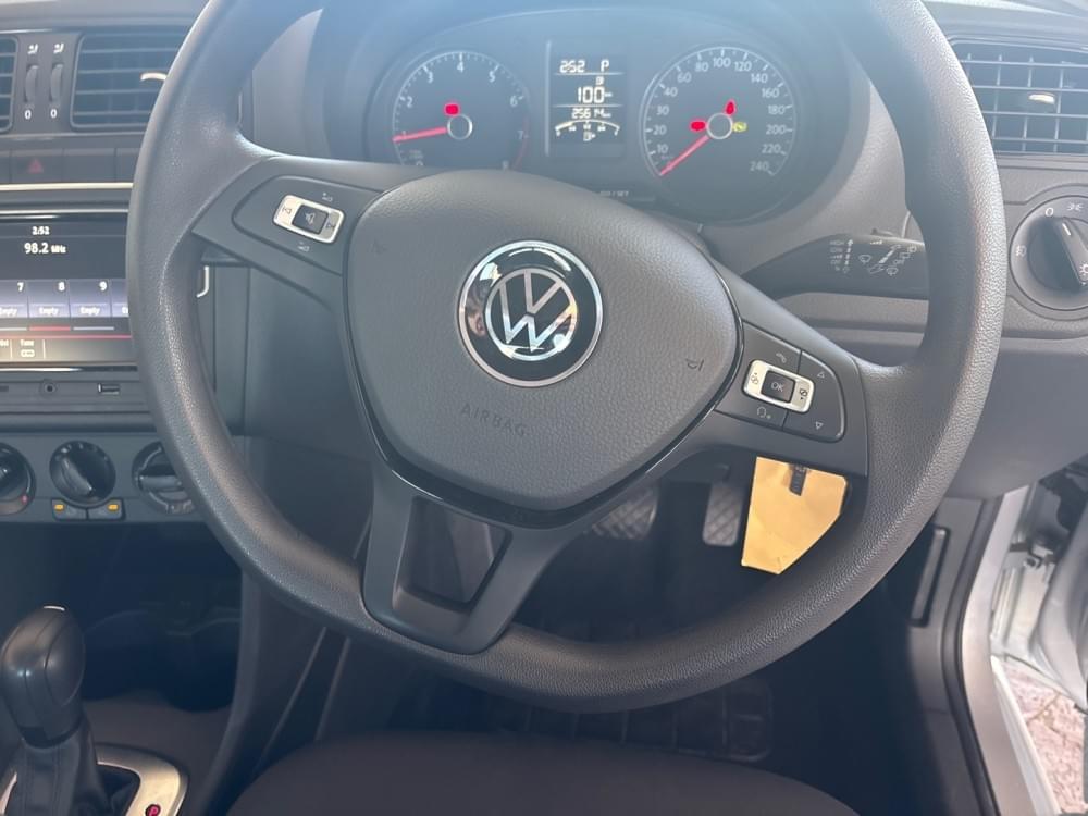 Volkswagen Polo Vivo Hatch 1.6 Comfortline Tiptronic