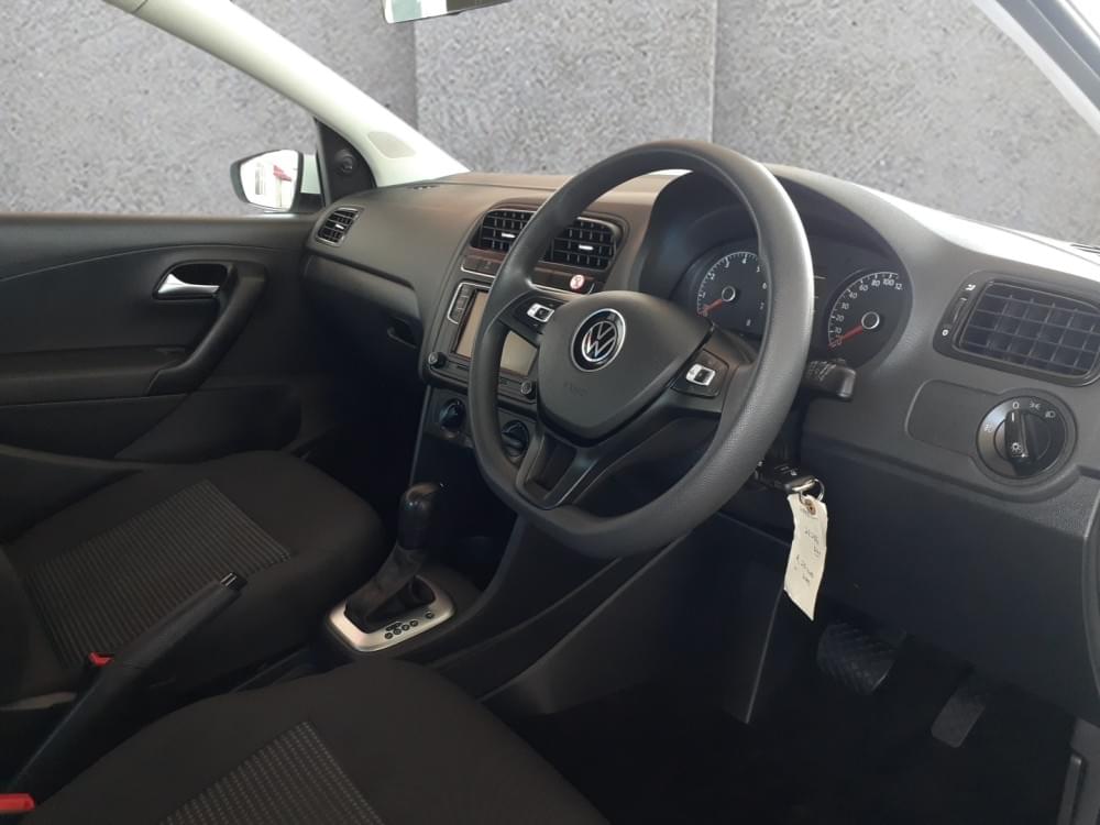 Volkswagen Polo Vivo Hatch 1.6 Comfortline Tiptronic