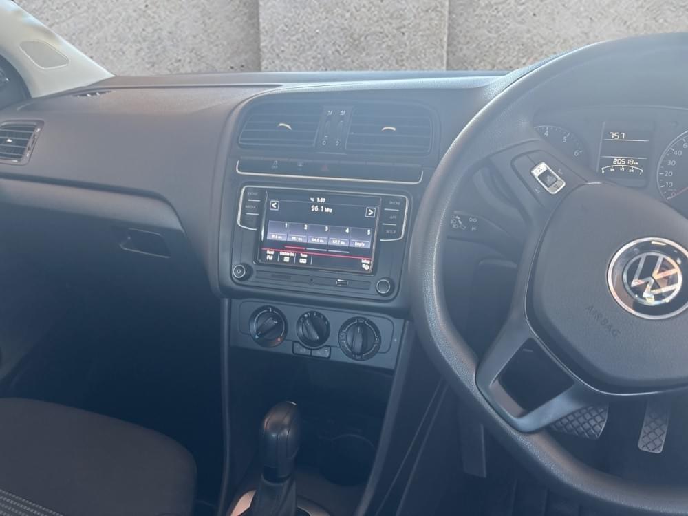 Volkswagen Polo Vivo Hatch 1.6 Comfortline Tiptronic