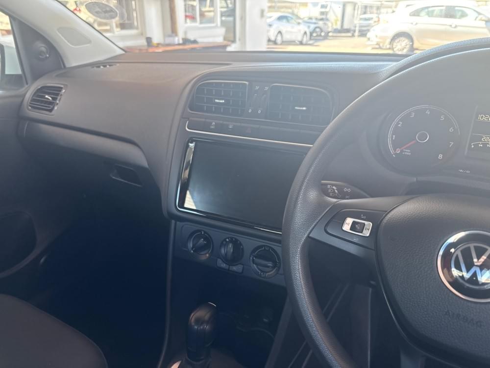 Volkswagen Polo Vivo Hatch 1.6 Life Tipt