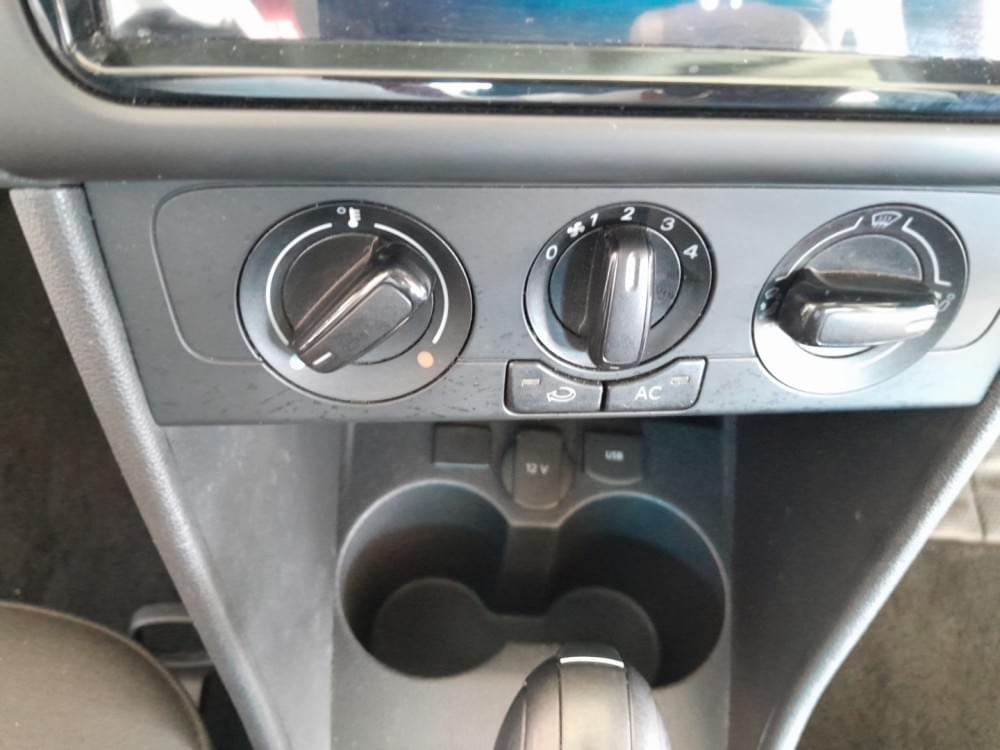 Volkswagen Polo Vivo Hatch 1.6 Life Tipt