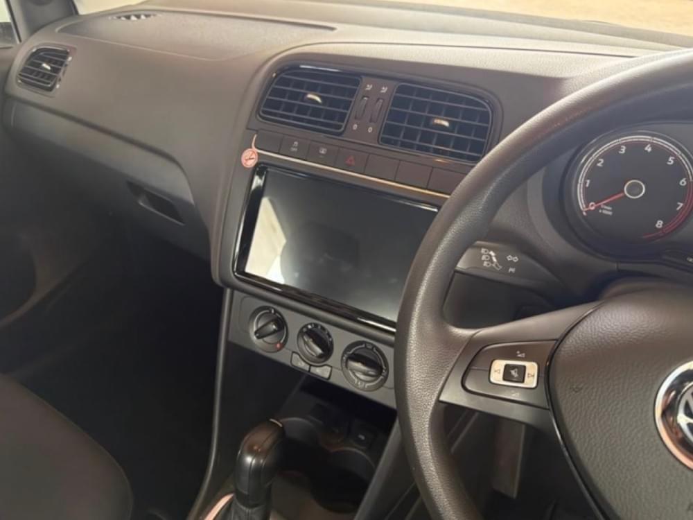 Volkswagen Polo Vivo Hatch 1.6 Life Tipt