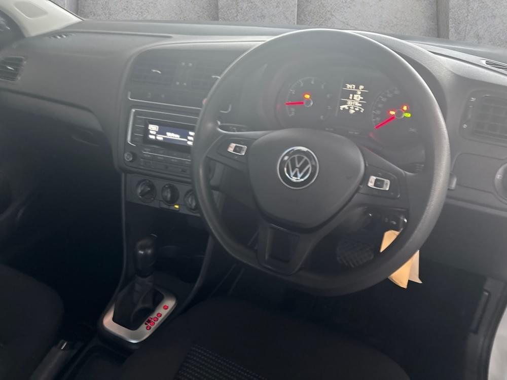 Volkswagen Polo Vivo Hatch 1.6 Comfortline Tiptronic