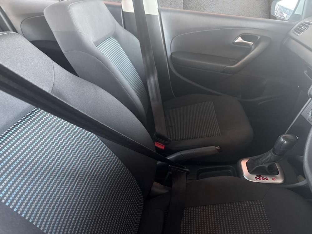 Volkswagen Polo Vivo Hatch 1.6 Comfortline Tiptronic