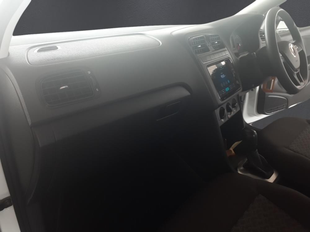 Volkswagen N/A 1.6 Life Tipt