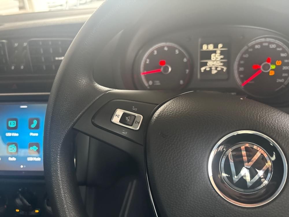 Volkswagen Polo Vivo Hatch 1.6 Life Tipt