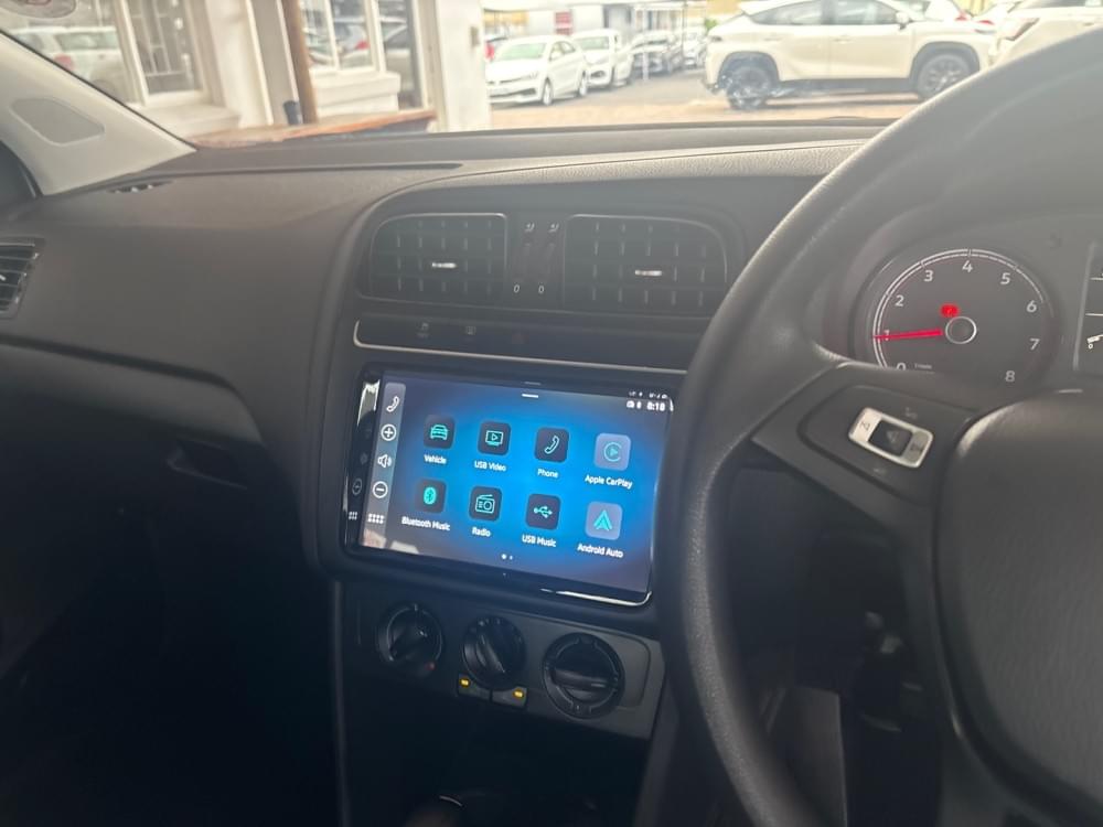 Volkswagen Polo Vivo Hatch 1.6 Life Tipt