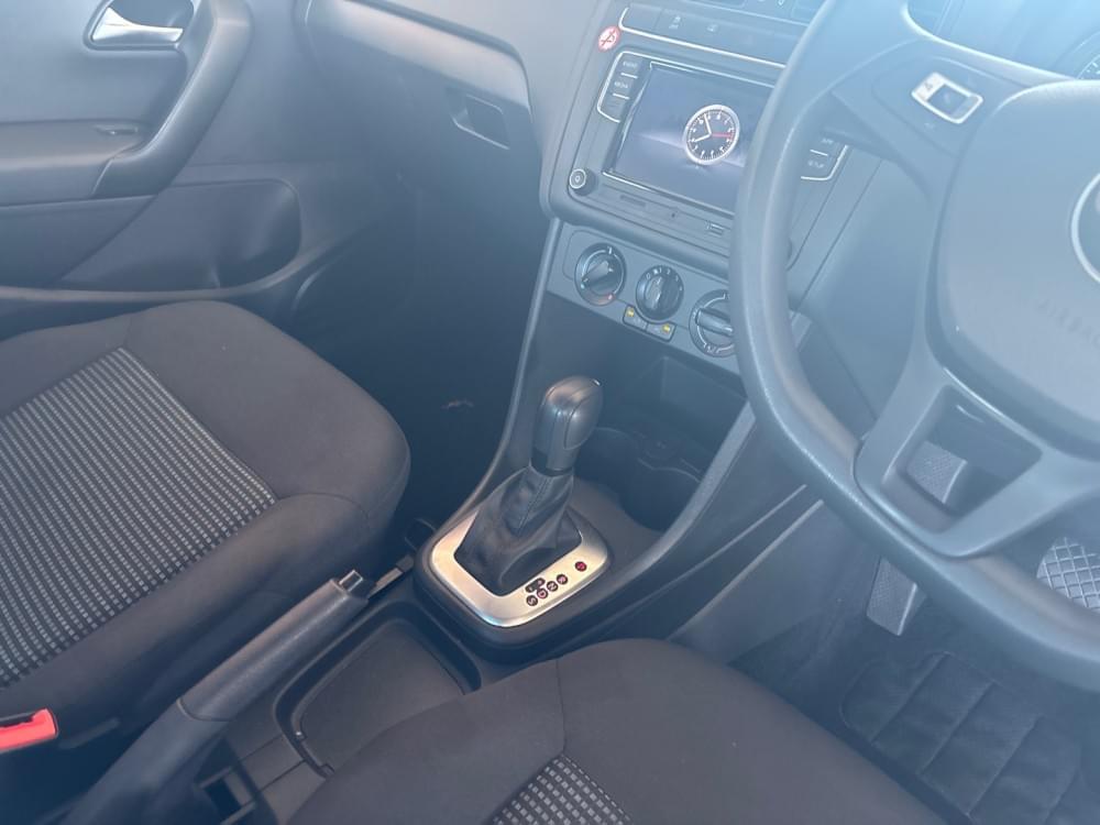 Volkswagen Polo Vivo Hatch 1.6 Comfortline Tiptronic