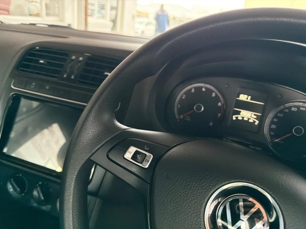 Volkswagen Polo Vivo Hatch 1.6 Life Tipt