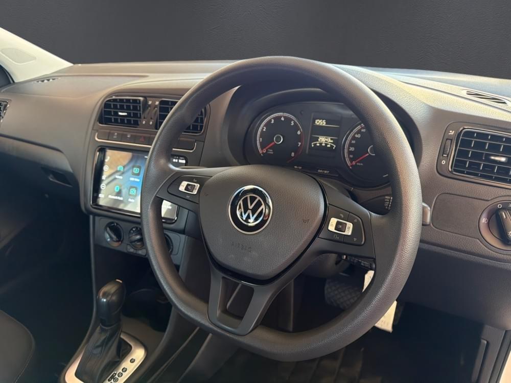 Volkswagen Polo Vivo Hatch 1.6 Life Tipt