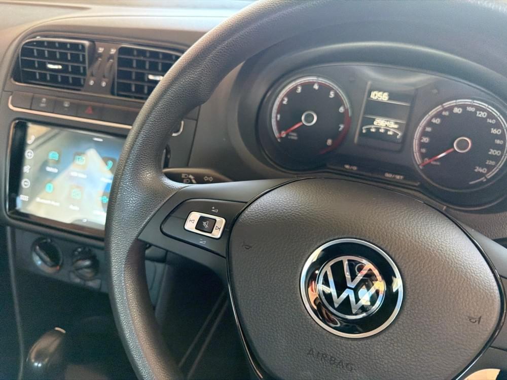 Volkswagen Polo Vivo Hatch 1.6 Life Tipt
