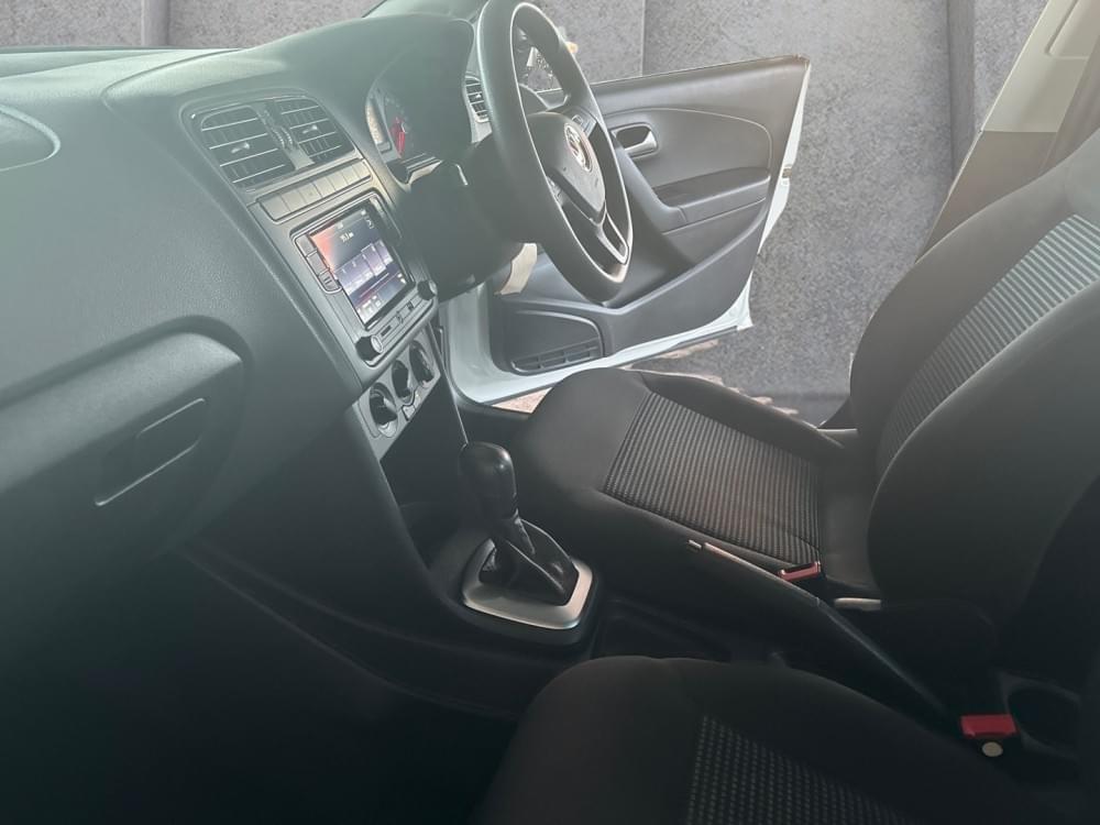 Volkswagen Polo Vivo Hatch 1.6 Comfortline Tiptronic