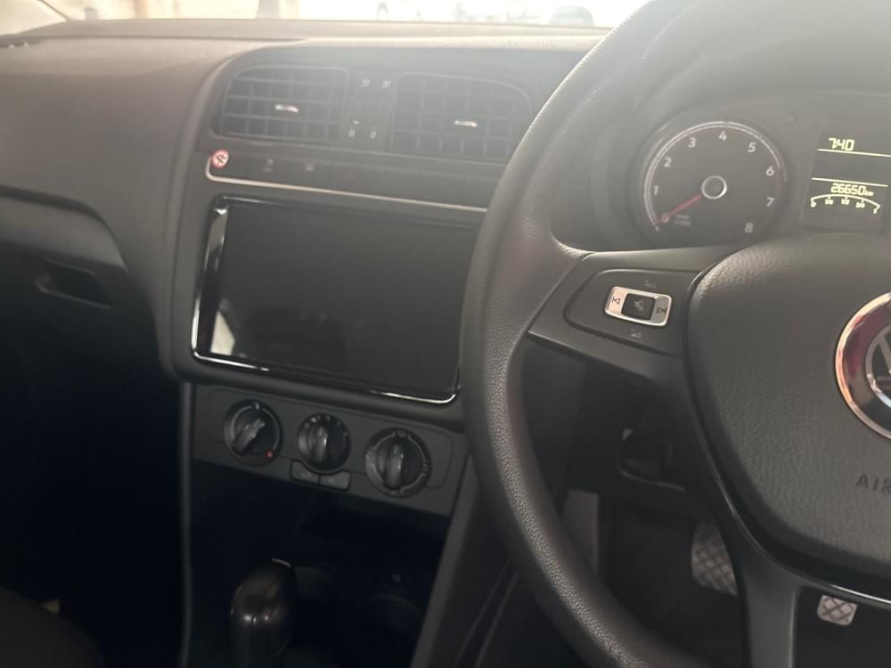 Volkswagen Polo Vivo Hatch 1.6 Life Tipt