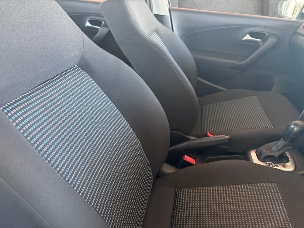 Volkswagen Polo Vivo Hatch 1.6 Comfortline Tiptronic