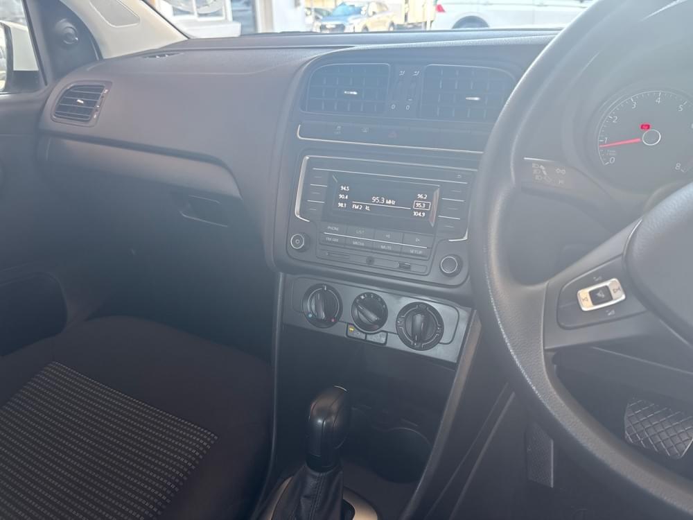 Volkswagen Polo Vivo Hatch 1.6 Comfortline Tiptronic