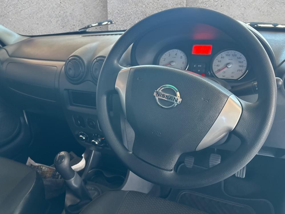 Nissan Np200 1.6 8V Ac Safety Pack