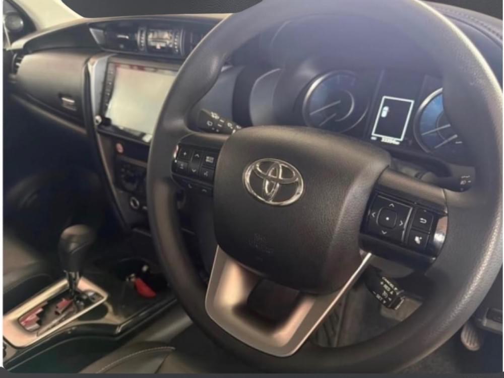 Toyota Fortuner 2.4 Gd-6 Rb At