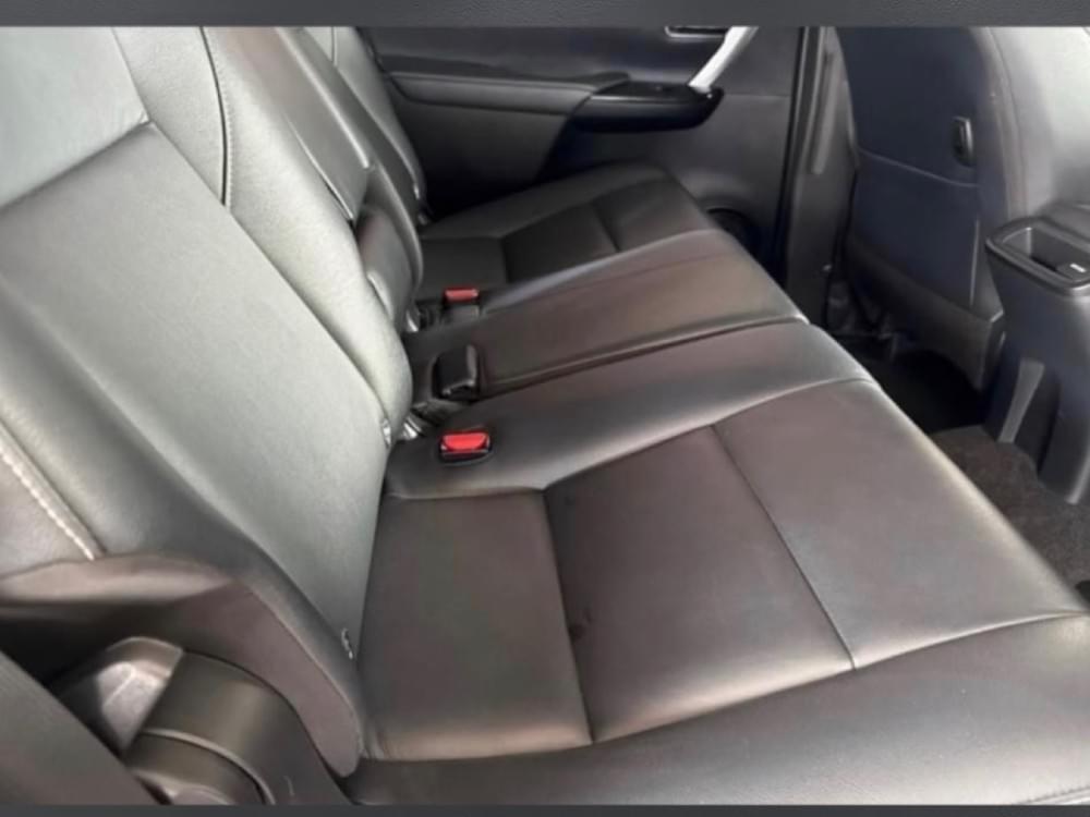 Toyota Fortuner 2.4 Gd-6 Rb At