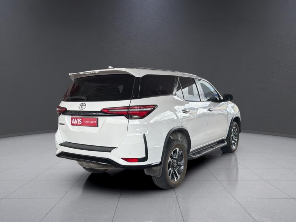Toyota Fortuner 2.4 Gd-6 Rb At