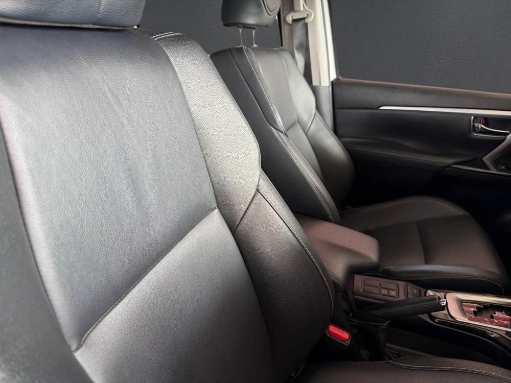 Toyota Fortuner 2.4 Gd-6 Rb At