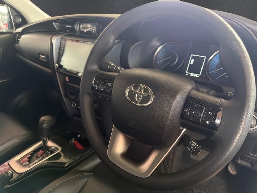 Toyota Fortuner 2.4 Gd-6 Rb At