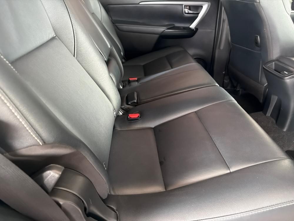 Toyota Fortuner 2.4 Gd-6 Rb At