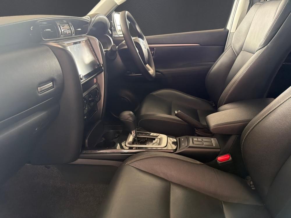 Toyota Fortuner 2.4 Gd-6 Rb At