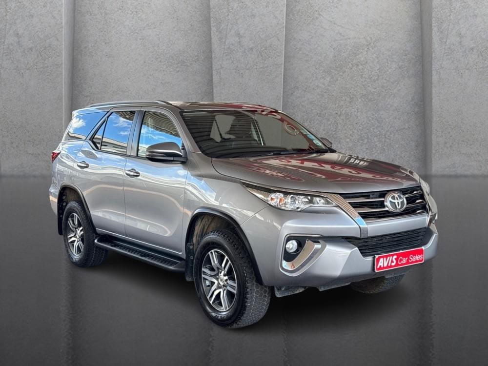 Toyota Fortuner 2.4 Gd-6 Raised Body At