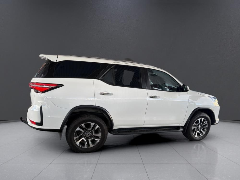 Toyota Fortuner 2.4 Gd-6 Rb 6At