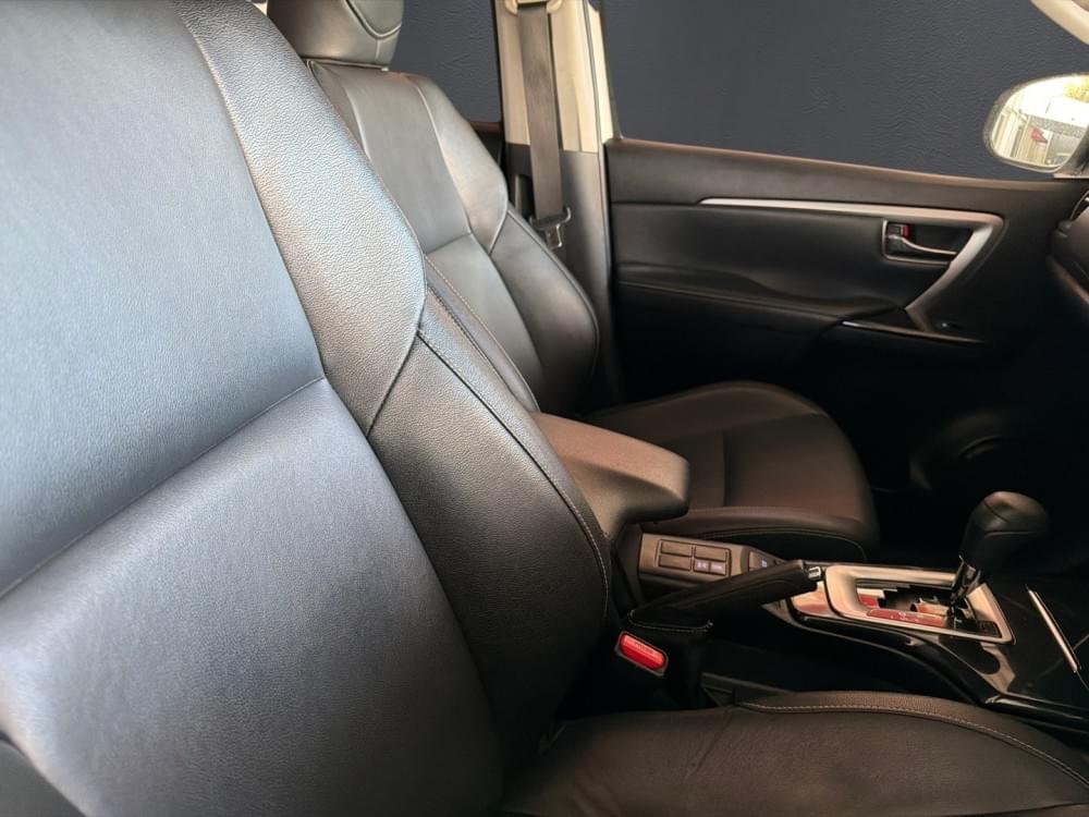 Toyota Fortuner 2.4 Gd-6 Rb 6At