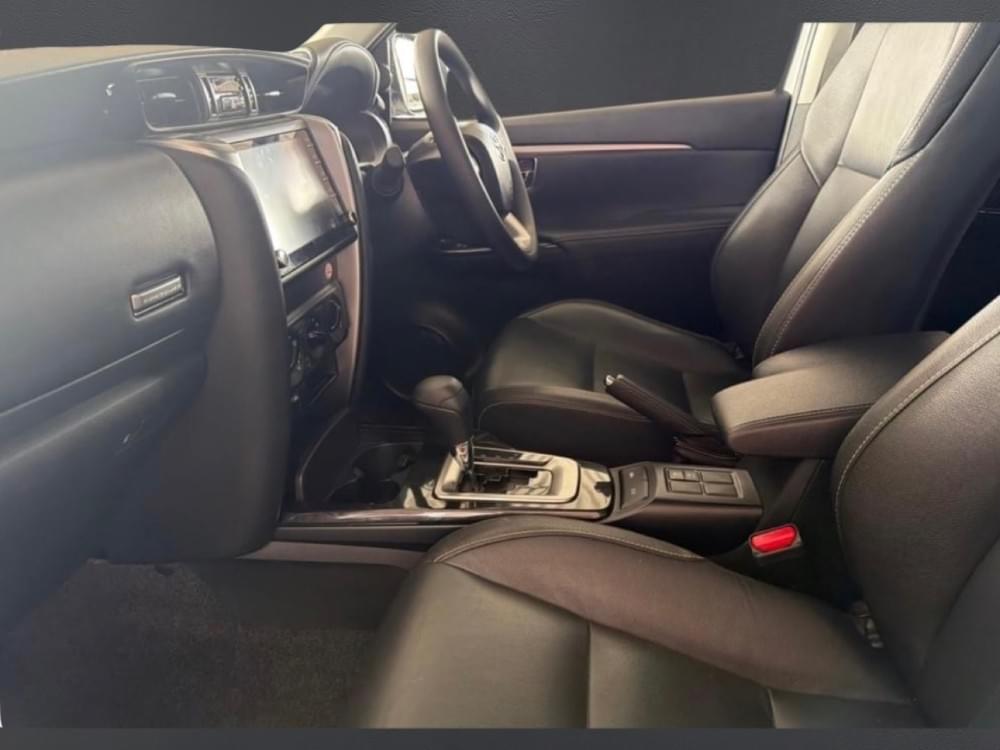 Toyota Fortuner 2.4 Gd-6 Rb At