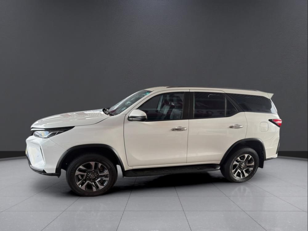 Toyota Fortuner 2.4 Gd-6 Rb 6At