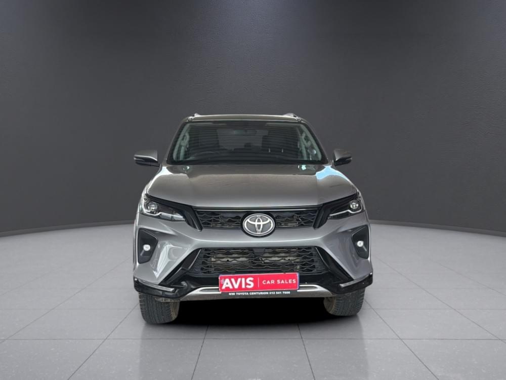 Toyota Fortuner 2.4 Gd-6 Rb At