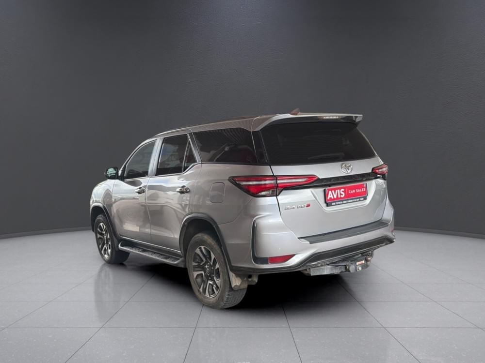 Toyota Fortuner 2.4 Gd-6 Rb At
