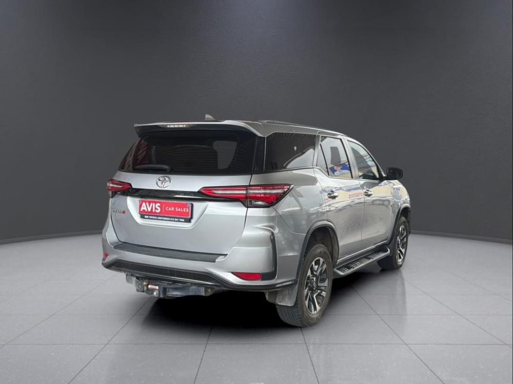 Toyota Fortuner 2.4 Gd-6 Rb At