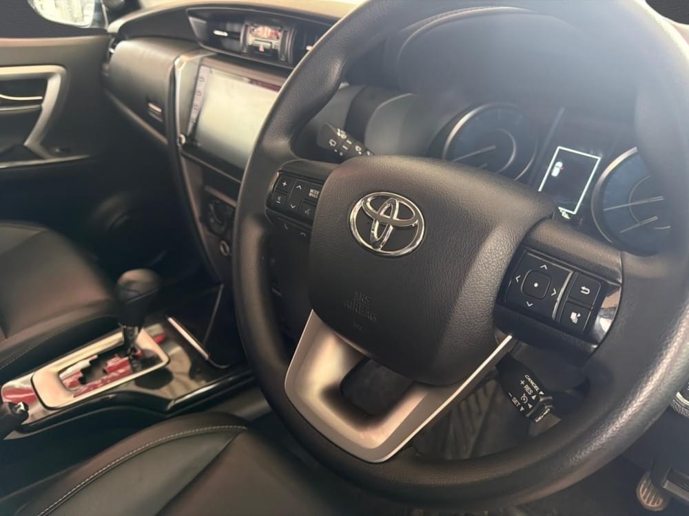 Toyota Fortuner 2.4 Gd-6 Rb At