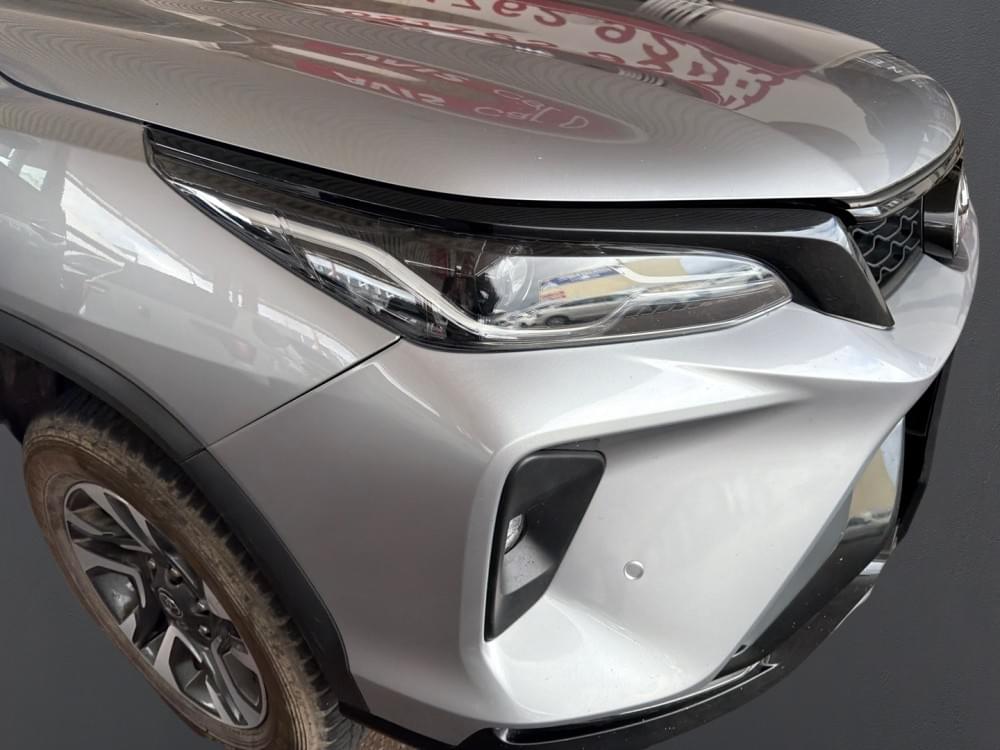 Toyota Fortuner 2.4 Gd-6 Rb At