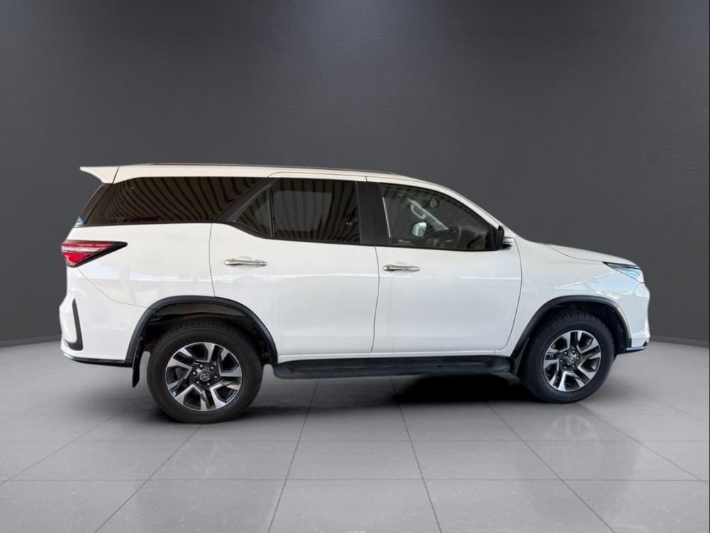 Toyota Fortuner 2.4 Gd-6 Rb 6At
