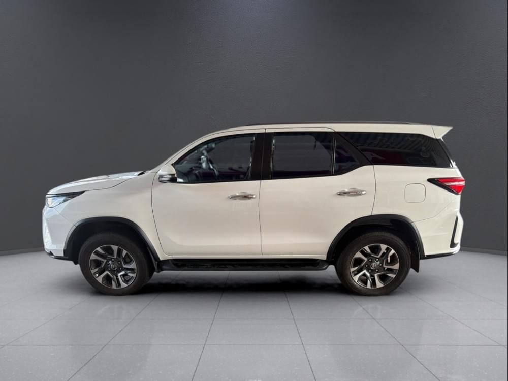 Toyota Fortuner 2.4 Gd-6 Rb 6At
