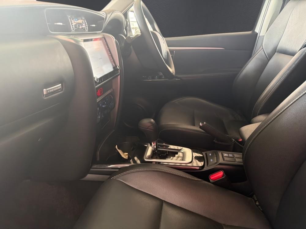 Toyota Fortuner 2.4 Gd-6 Rb 6At