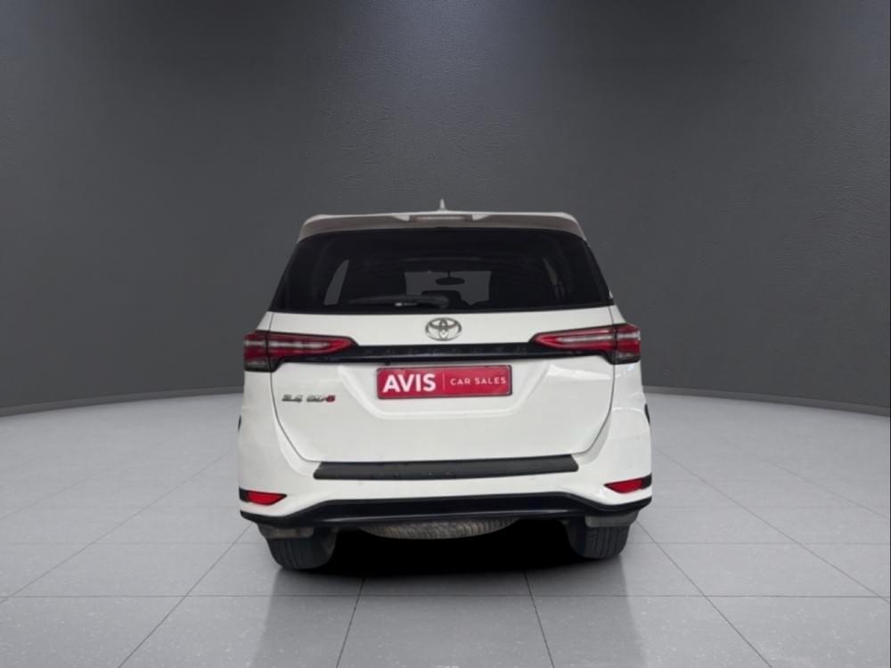 Toyota Fortuner 2.4 Gd-6 Rb At