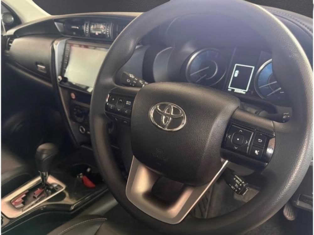 Toyota Fortuner 2.4 Gd-6 Rb At