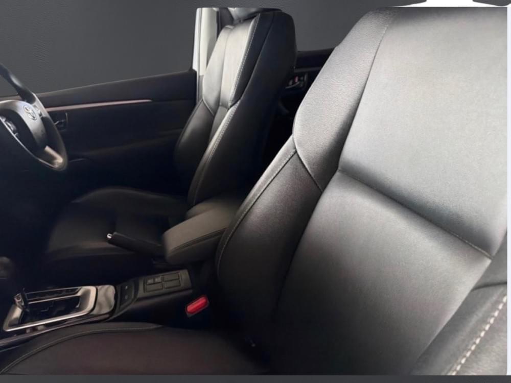 Toyota Fortuner 2.4 Gd-6 Rb At