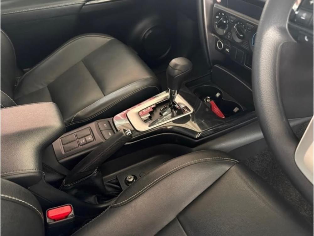 Toyota Fortuner 2.4 Gd-6 Rb At